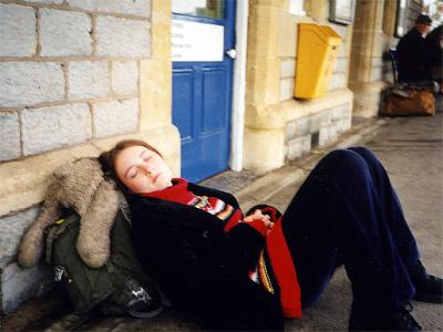 trip to England 1998Viola exhausted at the rail station