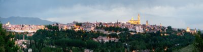 Panormica de  Segovia desde el Parador Nacional al atardecer
