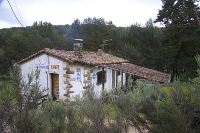 Casa Cesreo en el Pinar de Hoyos del Espino, junto al Ro Tormes