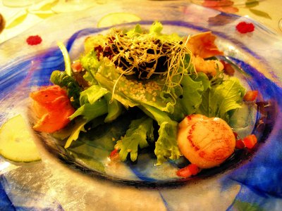 Scallops and shrimps salad
