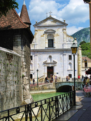 The bridge and the church...