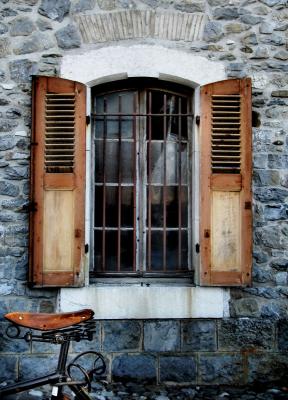 The cyclist's window