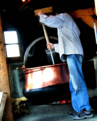 A skilled cheese-maker, wood fire and some special tools...