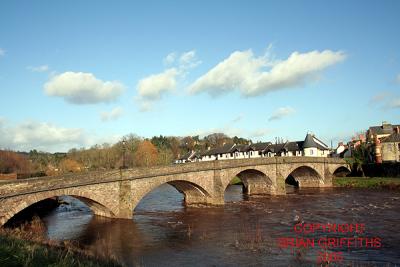 g3/82/646082/3/58878333.IMG_2634USKBRIDGE.jpg