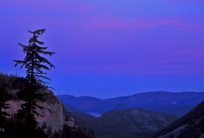 091011-24MoonriseoverRimrockLakeWA.jpg