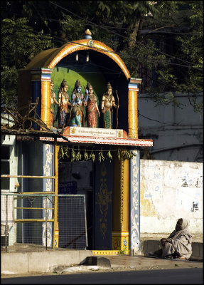 Hyderabad_temple begger.jpg