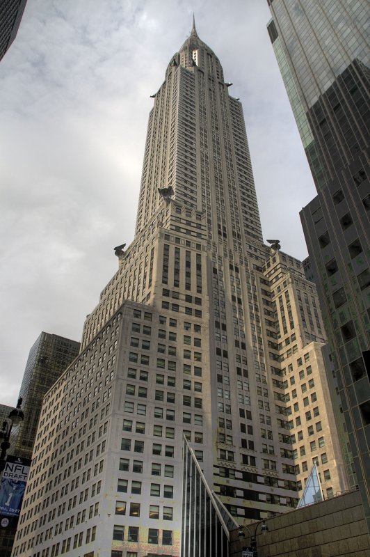 the chrysler building from 42nd street