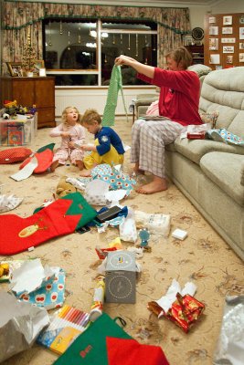 Emma, Sam & Abigail Opening Presents,  2557