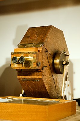 Wooden-Stereo Cine-Camera