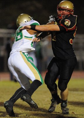 GACSFootball110609_039_5x7.jpg