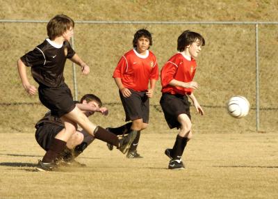 DragonsSoccer030406_028.jpg