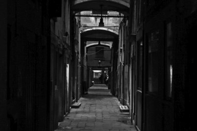 Venice Typical Narrow Street Calle.JPG