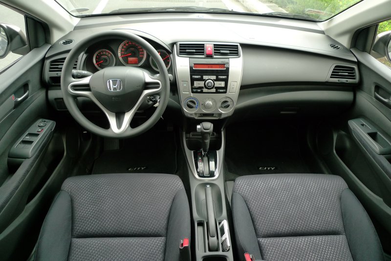I find interiors a nightmare to shoot because of all the contrasts. The LX3 holds up very well