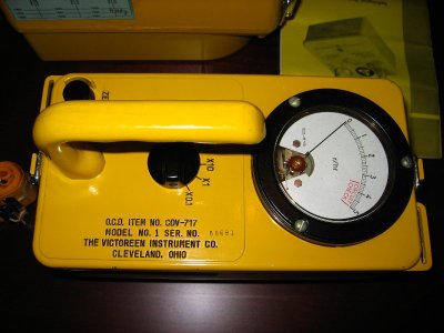 Victoreen CD V-717 Survey Meter