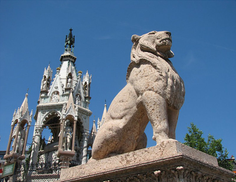 Lion et mausole du Duc de  Brunswick