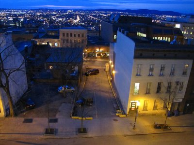 Quebec by night