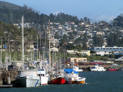 Le port dans le chenal de Morro Bay