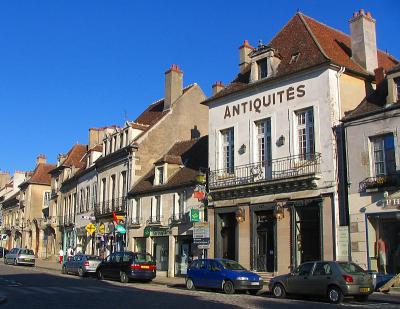 g3/83/550183/3/52873995.rueprincipaleSemurenauxois.jpg