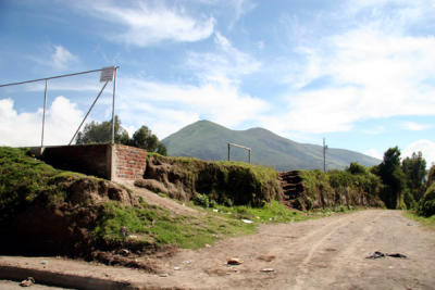 road to otavalo 3.jpg