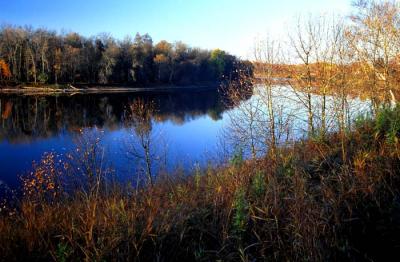 g3/83/606383/3/56169253.bm_1096315_rainyriver_LaValleeOn.jpg