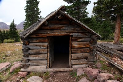 Packers cabin near Henrys Fork lake