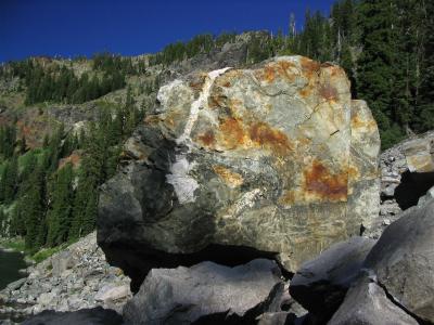 Big rock on south shore of Cliff Lake