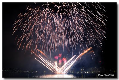 Vivocity Fireworks 013.jpg