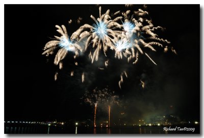 Vivocity Fireworks 027.jpg