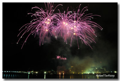 Vivocity Fireworks 034.jpg
