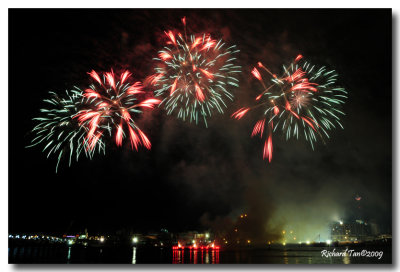 Vivocity Fireworks 042.jpg