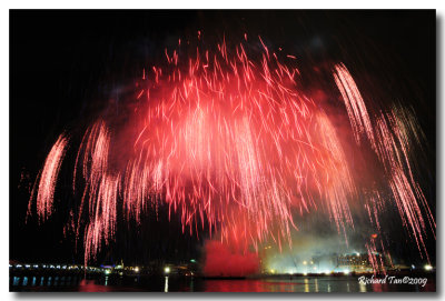 Vivocity Fireworks 093.jpg