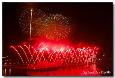 Fireworks 2006 019.jpg