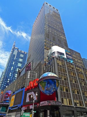 e NYC buildings Tall   ps cs4  topaz  LX3  P1030576.jpg