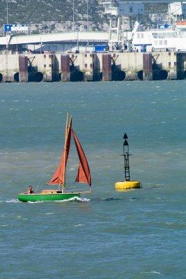 Sailing in Dover Harbour - La Pastora