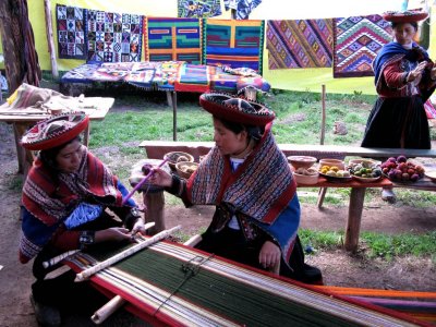 Women weaving Carpets, Chinchero