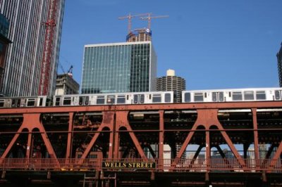 Elevated Train over Wells Street