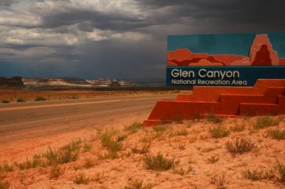 7627 glen canyon sign.jpg