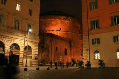 Rear of Pantheon at night