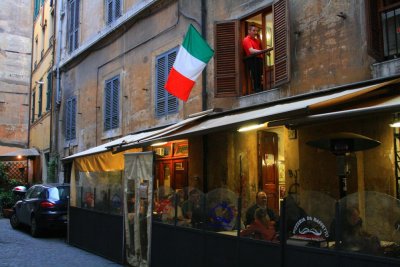 1700 cafe italian flag.jpg