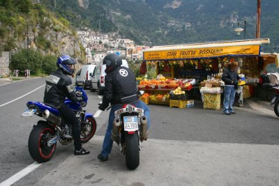 2270 bikers positano.jpg