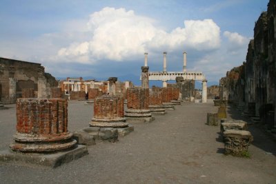 2328 pompeii basilica.jpg