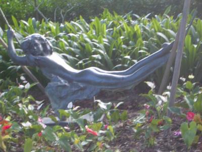 g3/84/507384/3/56237561.StatueBotanic20060218015.jpg