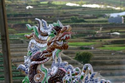 g3/84/539484/3/56980156.DaLatLinhPhuocPagoda_05.jpg