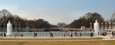 Lincoln Mem. View - Thru WW II Mem.