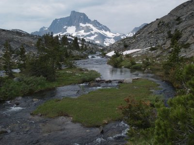 P7183343 Thousand Island Lake outlet stream.JPG