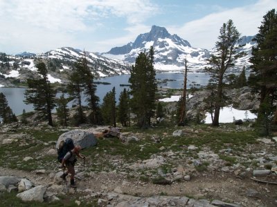 P7183367 hiker and Thousand Island Lake.JPG