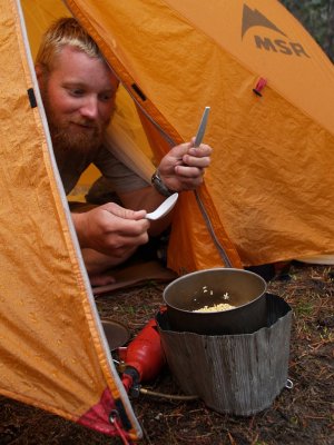 P7183385 cooking in the rain 2.JPG
