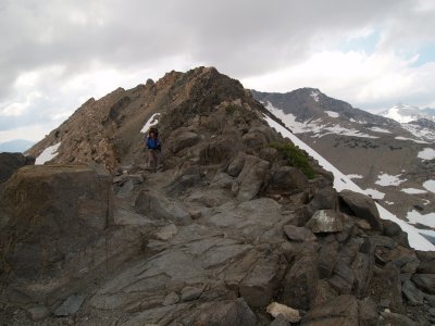 P7052289 Hiker on Glen pass.JPG
