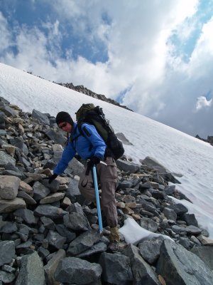 P7052294 Descending north side of Glen pass.jpg