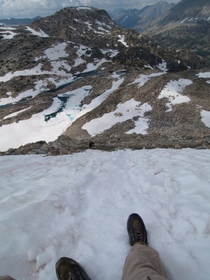 P7052296 Descending north side of Glen pass - looking into Rae Lakes basin.JPG
